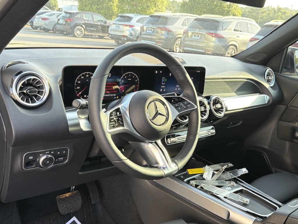 Certified 2026 Mercedes-Benz GLB 250 4MATIC image 10
