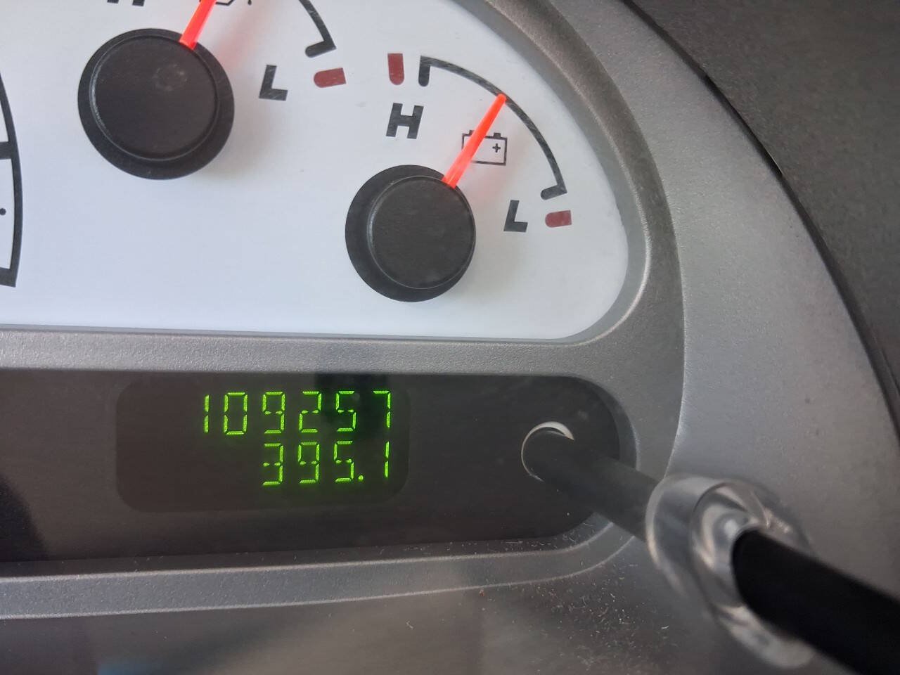 Used 2005 Ford Explorer Sport Trac 4x4 image 39