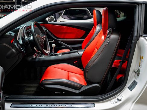 Used 2010 Chevrolet Camaro SS w/ LPO, Ground Effects Package image 89