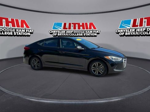 Used 2018 Hyundai Elantra SEL image 9