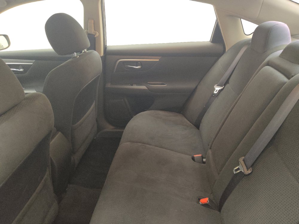 Used 2015 Nissan Altima 2.5 SV FWD image 18