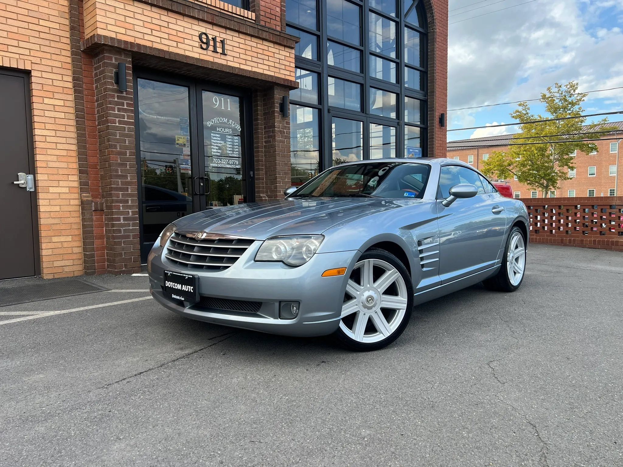 Used 2004 Chrysler Crossfire Coupe RWD image 2