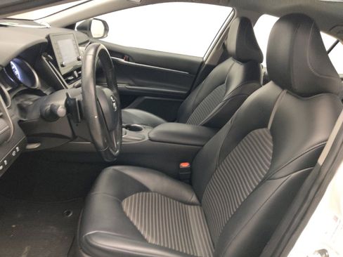 Used 2021 Toyota Camry SE image 17