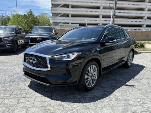 Certified 2025 INFINITI QX50 Luxe image 3