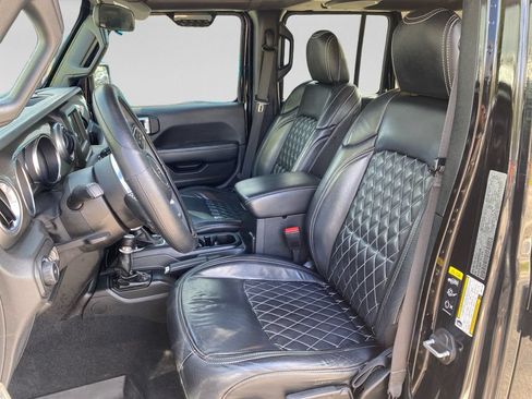 Used 2021 Jeep Wrangler Unlimited Sahara AWD/4WD image 19