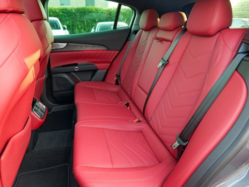 Used 2025 Maserati Grecale Modena AWD/4WD image 29