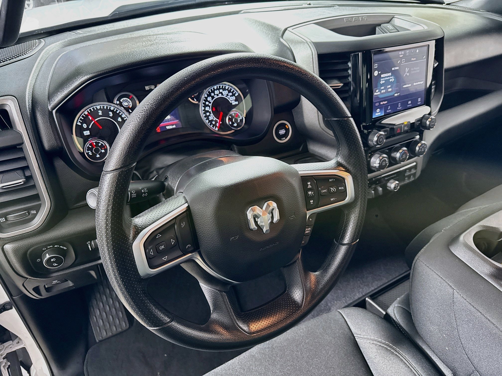 Used 2025 RAM 1500 Tradesman w/ Night Edition AWD/4WD image 23
