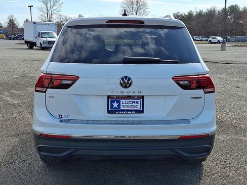 Used 2023 Volkswagen Tiguan SE AWD/4WD image 10