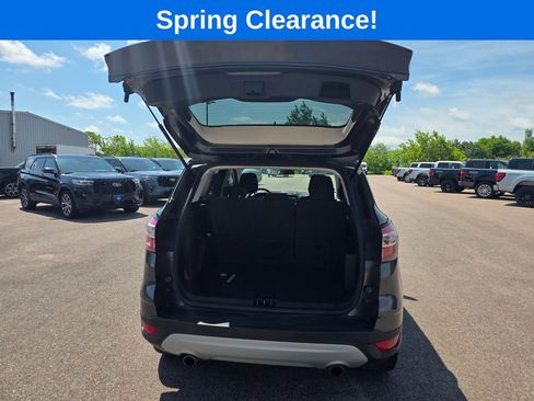 Certified 2018 Ford Escape SE w/ SE Sync 3 Package AWD/4WD image 17