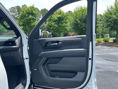 Used 2025 Chevrolet Suburban Premier w/ Sun And Tow Package AWD/4WD image 64