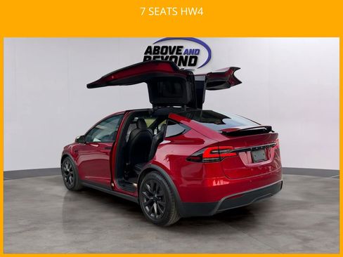 Used 2023 Tesla Model X image 6