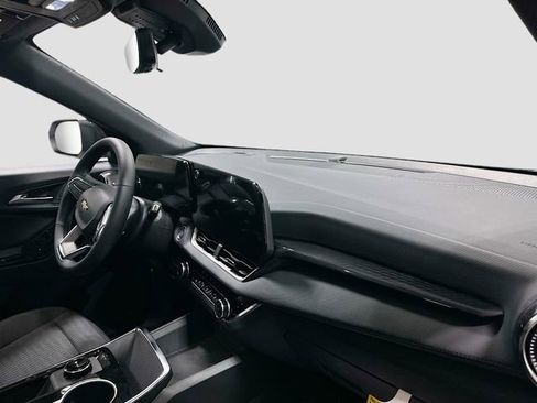 New 2026 Chevrolet Equinox LT w/ Safety and Technology Package FWD image 34