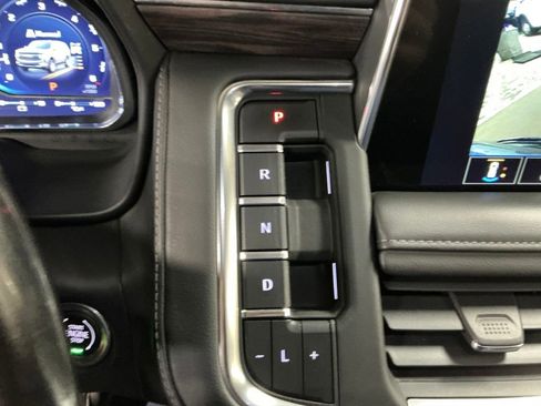 Used 2022 Chevrolet Suburban Z71 w/ Z71 Off-Road Package image 24