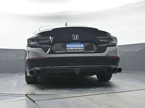 Used 2020 Honda Accord EX image 32