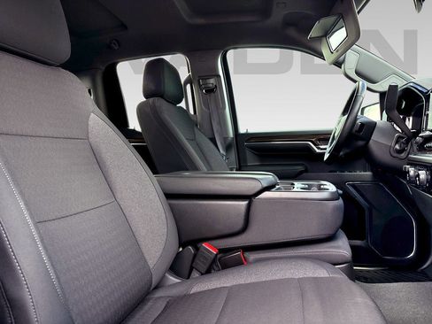 Certified 2024 Chevrolet Silverado 1500 LT w/ Convenience Package II image 9