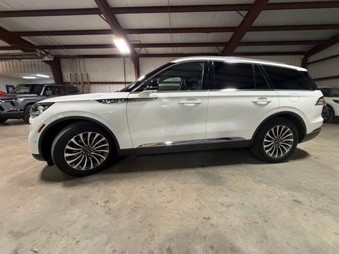 Used 2023 Lincoln Aviator Reserve w/ Equipment Group 201A image 4