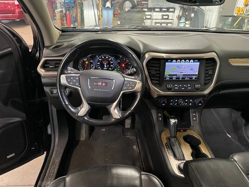 Used 2017 GMC Acadia Denali w/ Technology Package image 10