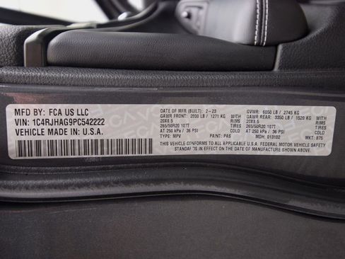 Used 2023 Jeep Grand Cherokee Altitude image 31