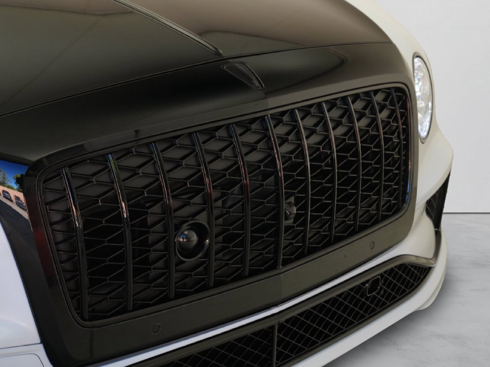 Used 2026 Bentley Flying Spur Azure AWD/4WD image 6