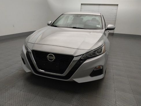 Used 2022 Nissan Altima 2.5 SV FWD image 15
