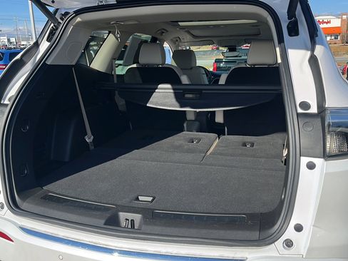 Used 2023 Buick Enclave Avenir w/ Avenir Technology Package image 29