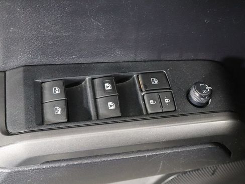 Used 2020 Toyota Tacoma TRD Sport AWD/4WD image 20