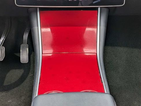Used 2021 Tesla Model Y Long Range AWD/4WD image 17