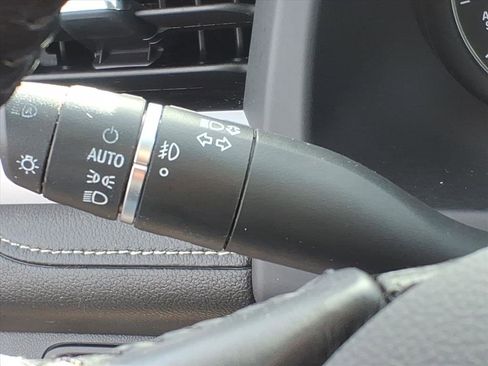 Used 2021 GMC Acadia SLT image 15