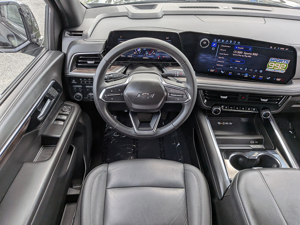 Certified 2025 Chevrolet Suburban Z71 AWD/4WD image 15