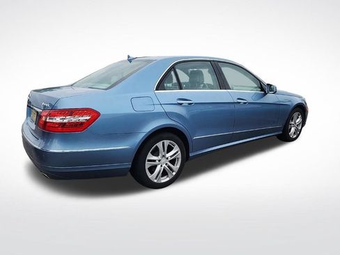 Used 2010 Mercedes-Benz E 350 4MATIC Sedan image 4