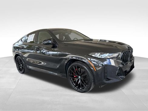 Used 2024 BMW X6 M60i image 2
