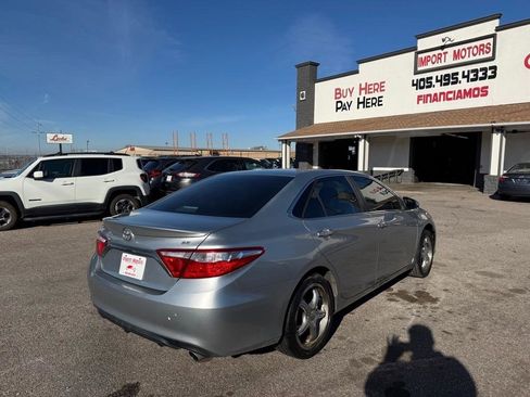 Used 2017 Toyota Camry SE FWD image 8