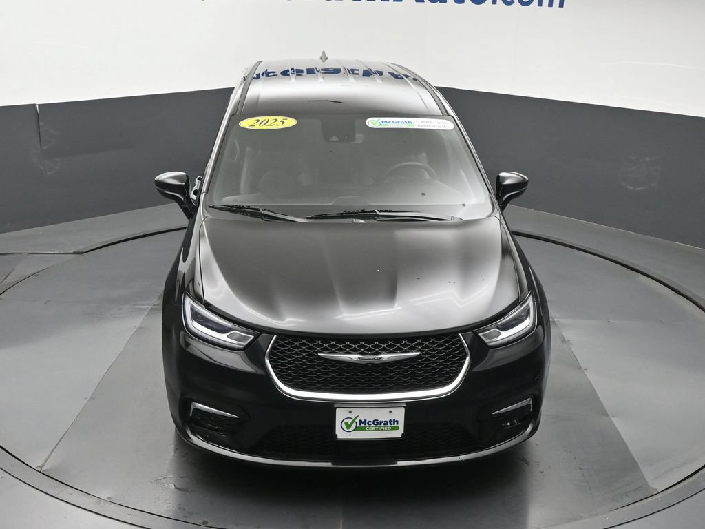 Used 2025 Chrysler Pacifica Select FWD image 28