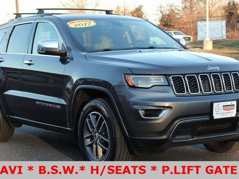 Used 2017 Jeep Grand Cherokee Limited w/ Luxury Group II image 3