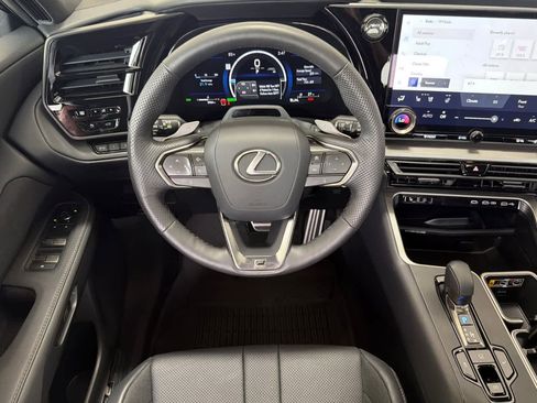 New 2026 Lexus TX 500h AWD image 14