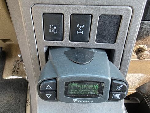 Used 2011 Toyota Sequoia Limited image 43