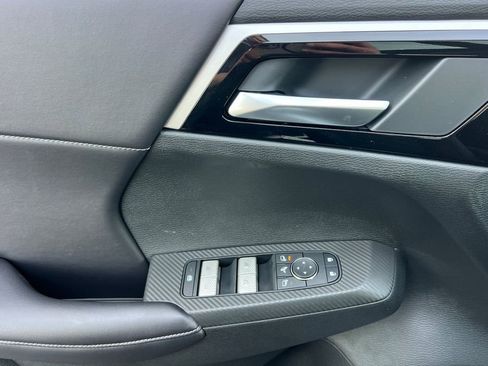 New 2025 Mitsubishi Outlander SE image 12