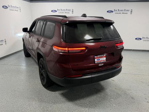 Used 2024 Jeep Grand Cherokee L Altitude image 4