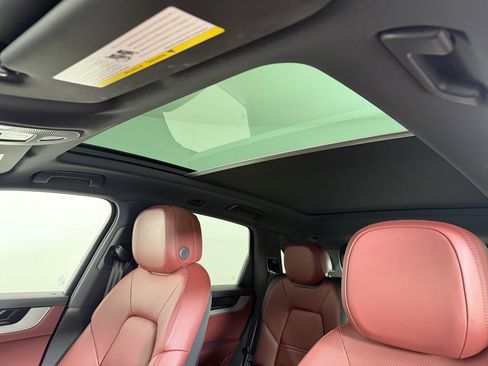 New 2026 Porsche Cayenne S image 17
