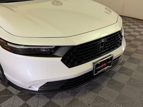 Used 2023 Honda Accord EX image 13