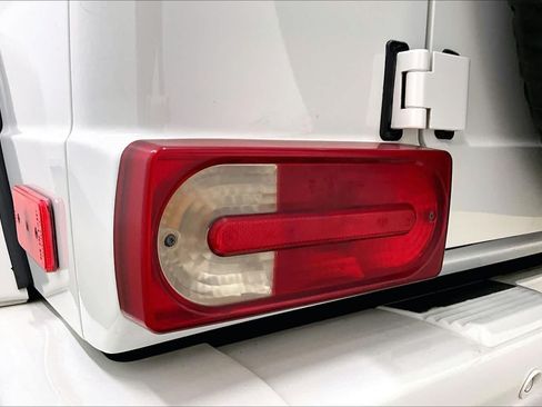 Used 2013 Mercedes-Benz G 550 image 27