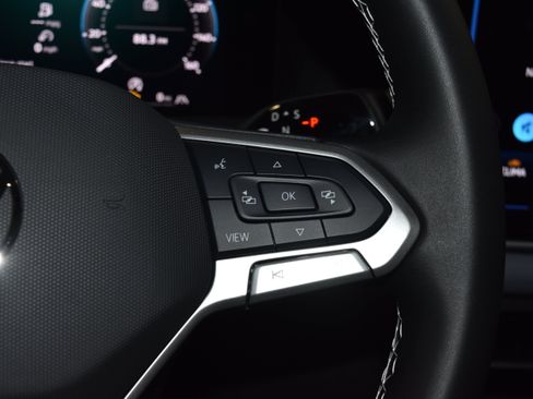 New 2026 Volkswagen Tiguan SE AWD/4WD image 8