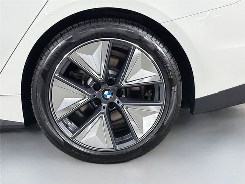 New 2026 BMW i4 xDrive40i AWD/4WD image 59