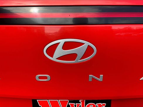 Certified 2024 Hyundai Kona Limited AWD/4WD image 24