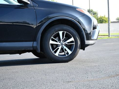 Used 2016 Toyota RAV4 XLE AWD/4WD image 7