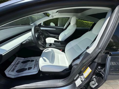 Used 2023 Tesla Model 3 Standard Range RWD image 10
