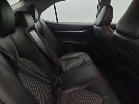 Used 2019 Toyota Camry SE image 19