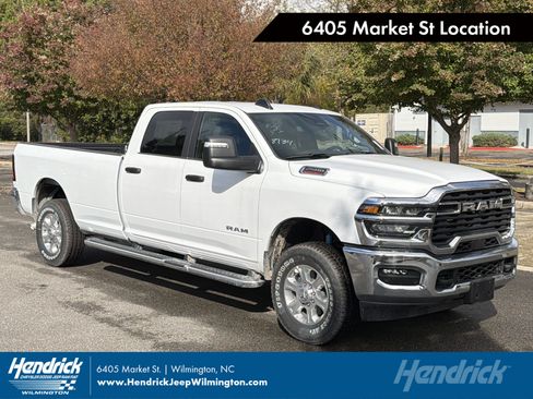Used 2025 RAM 2500 Big Horn AWD/4WD image 1