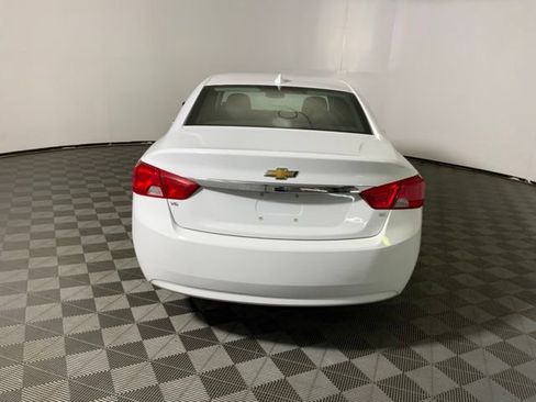 Used 2018 Chevrolet Impala LT FWD image 7