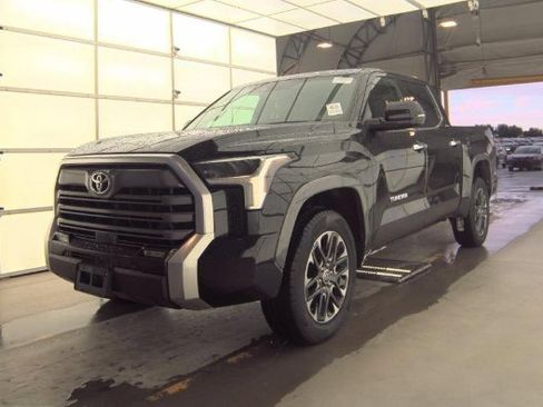 Used 2022 Toyota Tundra Limited image 10
